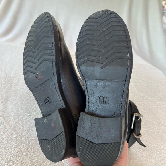 FRYE VERONICA BLACK MOTO ENGINEER SHORT LEATHER BUCKLE BOOTS SIZE 8 - Picture 7 of 11